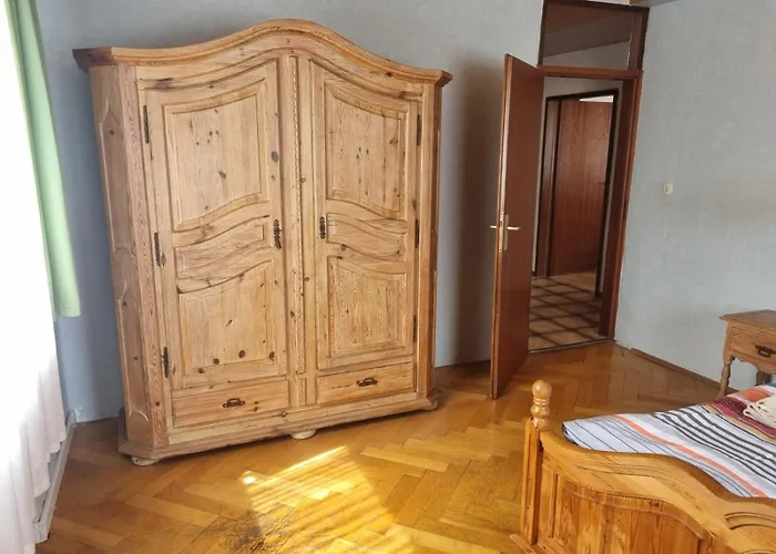 Ferienwohnung 1 Mit Garten