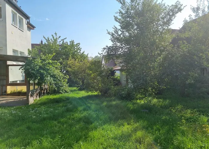 Ferienwohnung 1 Mit Garten